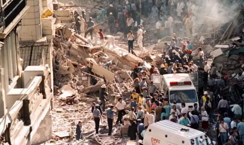 El atentado a la Embajada de Israel provocó 22 muertos y más de 200 heridos.