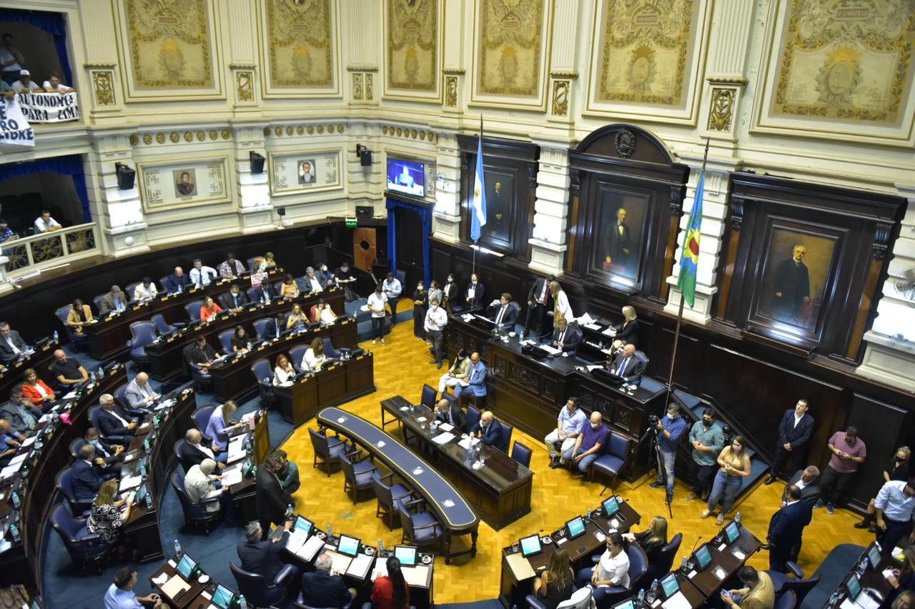 La Cámara de Diputados repudió los ataques a las oficinas de Cristina Kirchner.