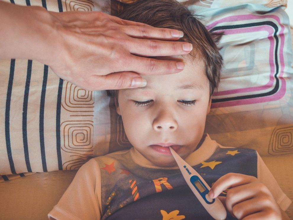 Náuseas, vómitos y diarrea son algunos de los sintomas de Gripe A en los niños.