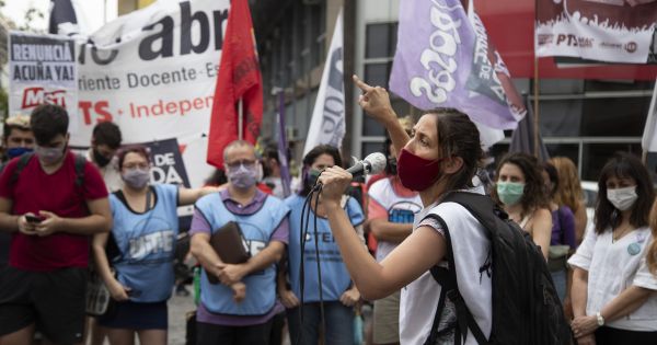 Docentes universitarios aceptaron la oferta salarial del 41% en cuatro tramos. 