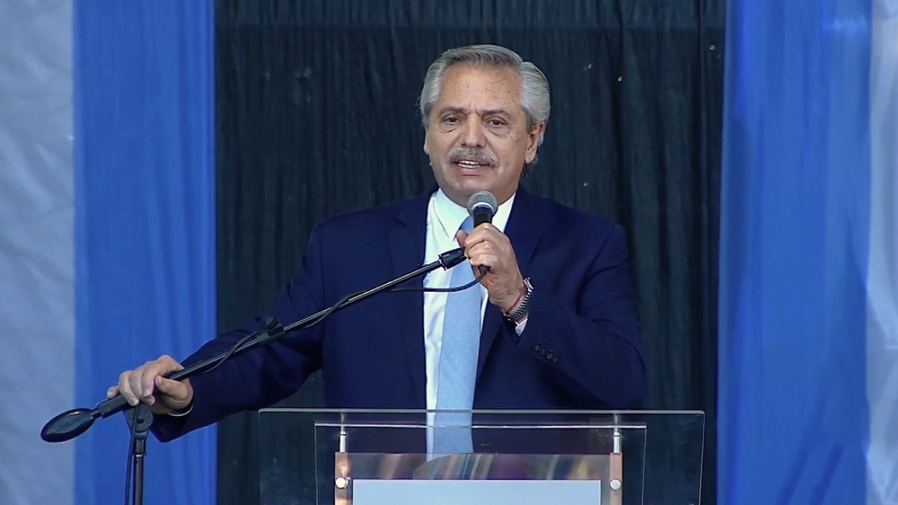 alberto Fernández josé c paz