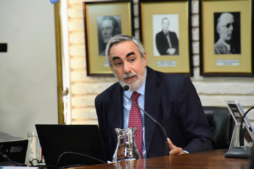 Apertura de sesiones. El intendente de Trenque Lauquen Miguel Fernández pidió “superar la diferencias" partidarias. 