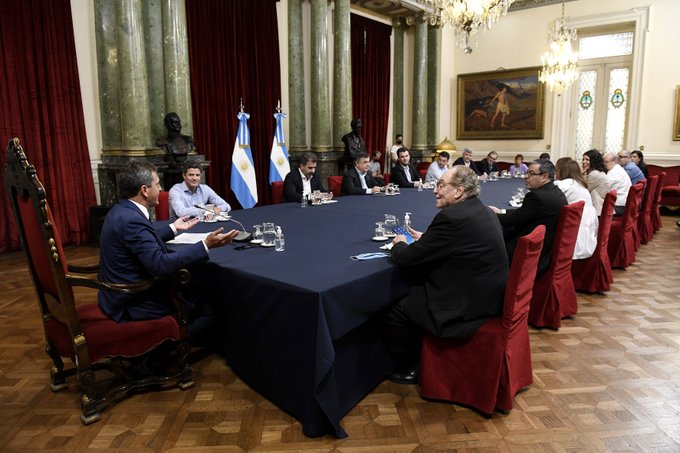 Sergio Massa se reunió definió junto con los presidentes de bloque un cronograma para el tratamiento del acuerdo con el FMI.