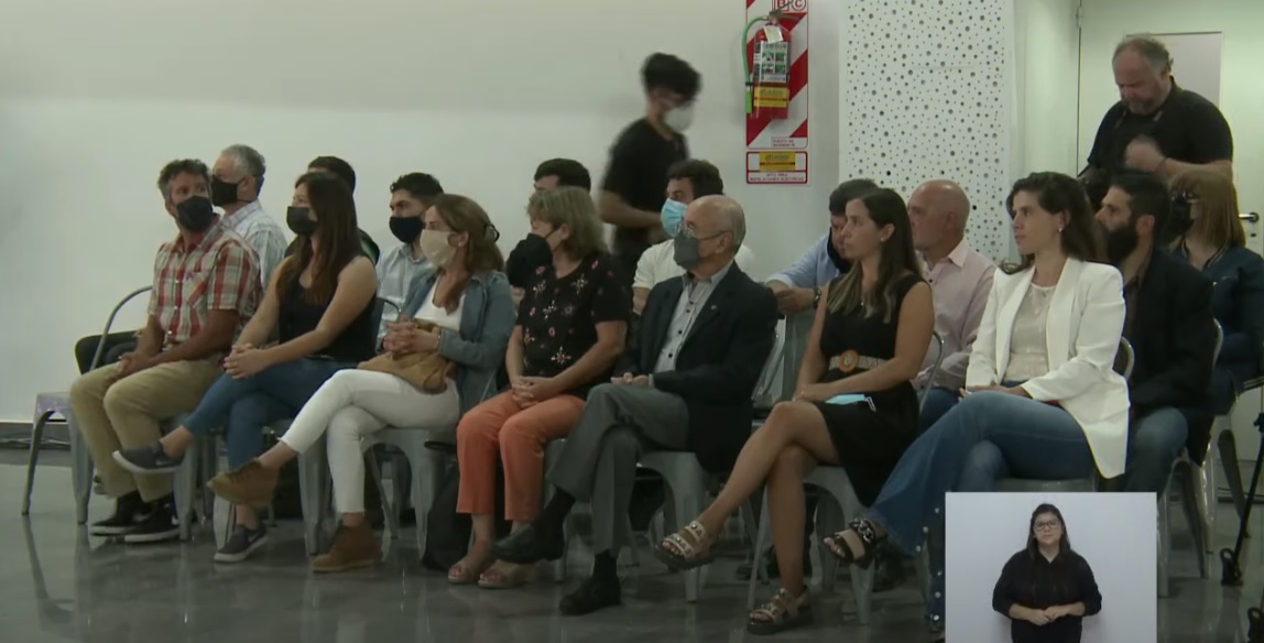 Parte del auditorio de Cardozo en la apertura de sesiones del Concejo Deliberante de La Costa.