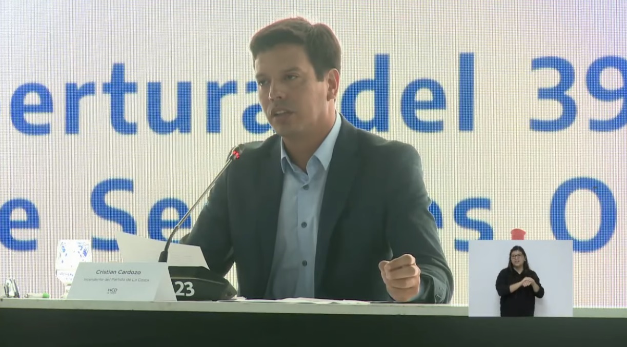 El intendente del Partido de La Costa, Cristian Cardozo, abrió un nuevo período de sesiones ordinarias del Concejo Deliberante. Repaso de gestión, batería de obras y anuncios de medidas clave.