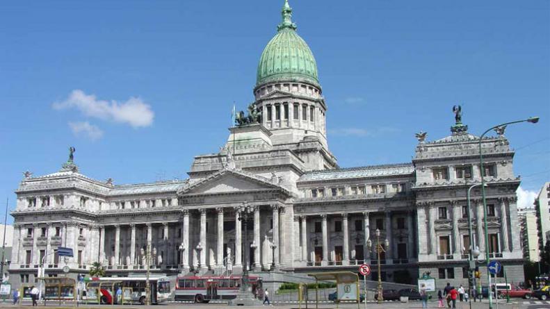 El acuerdo con el Fondo Monetario Internacional (FMI) comenzará a ser debatido el lunes en la Comisión de Presupuesto de la Cámara baja.