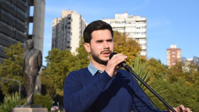 Boleto Estudiantil. El titular de la Juventud Radical, Manuel Cisneros, criticó al Gobierno bonaerense. 