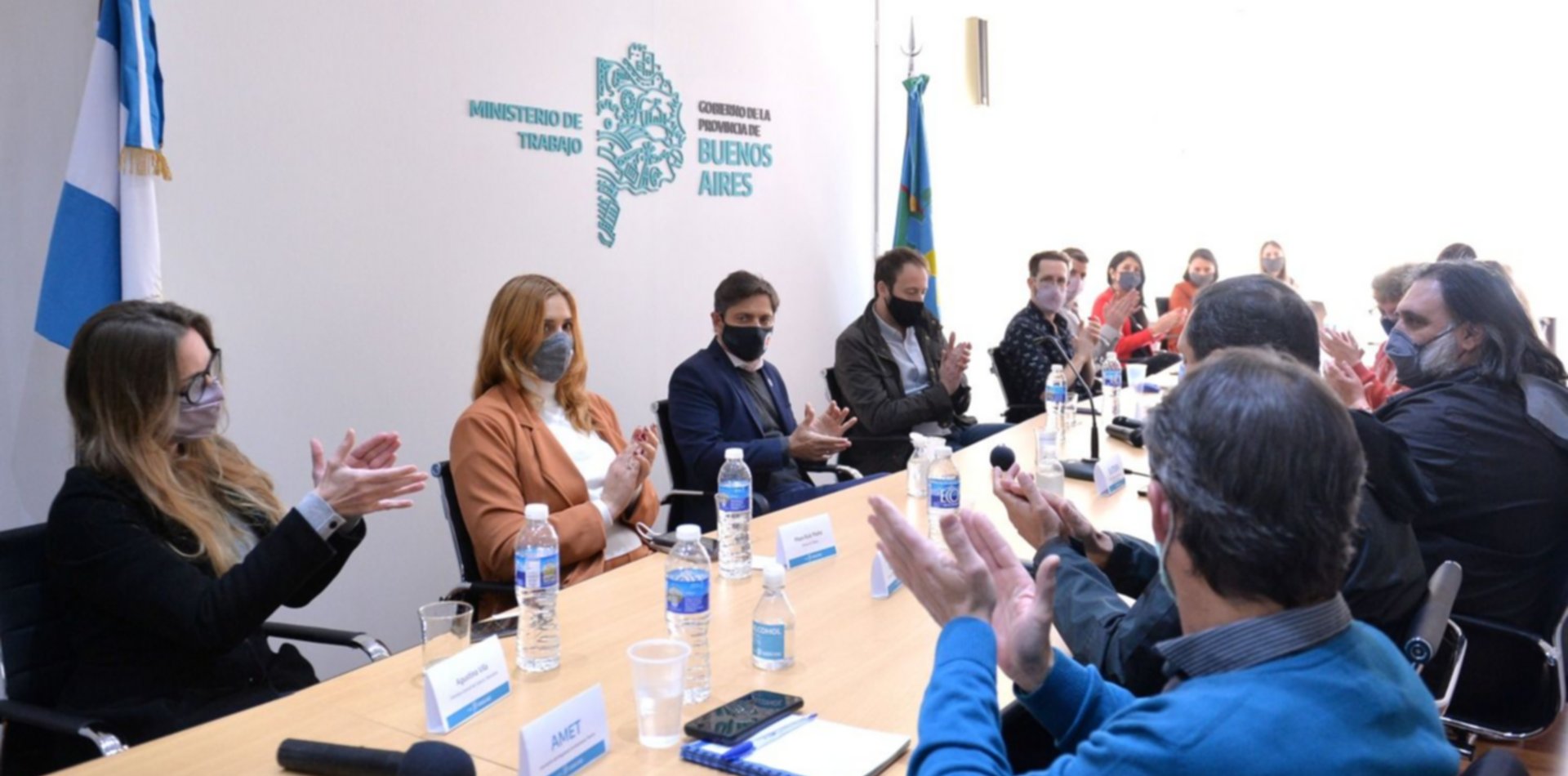 Los docentes se sumarán al pedido de los estatales bonaerenses y también pedirán la reapertura de paritarias.