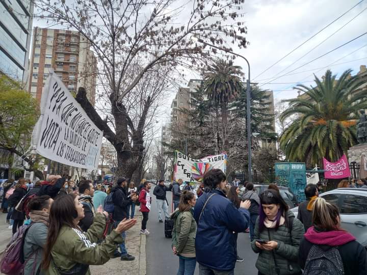 Los docentes del programa ATR reclaman la contuinidad de unos 22 mil cargos.