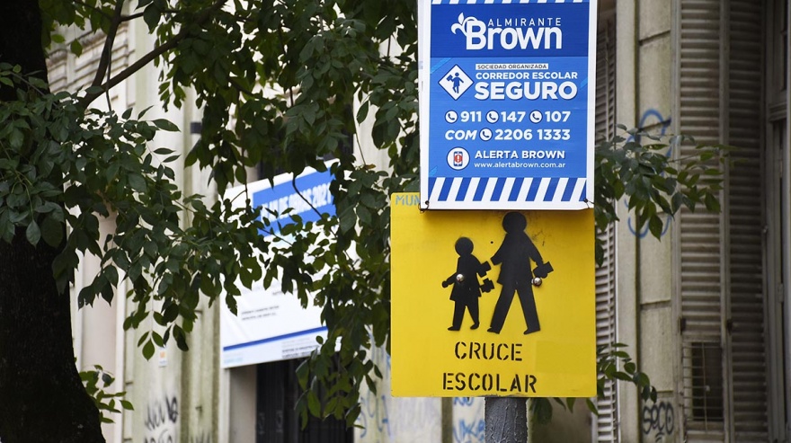 Corredores seguros. El municipio de Almirante Brown se posiciona como uno de los pioneros en seguridad en las escuelas. 