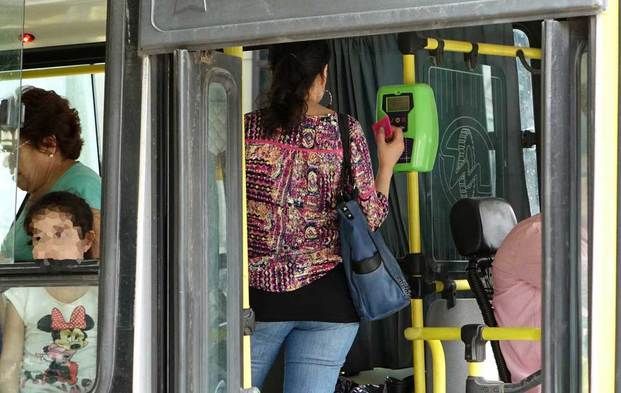 Se publico hoy el cuadro tarifario propuesto por el Gobierno nacional para el aumento del 40% el boleto del transporte público de pasajeros de colectivos y trenes del AMBA.