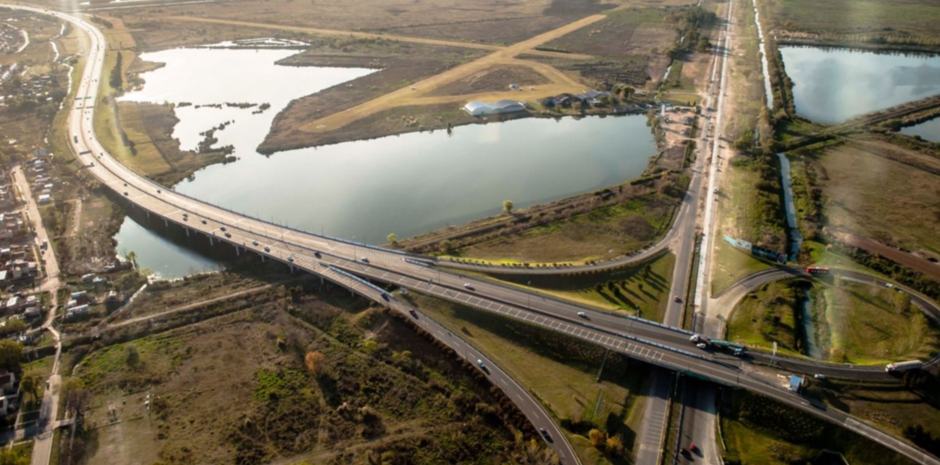 Una de las siete obras anunciadas fue la continuación de la Autopista Buenos Aires-La Plata para su empalme con Ruta 11.