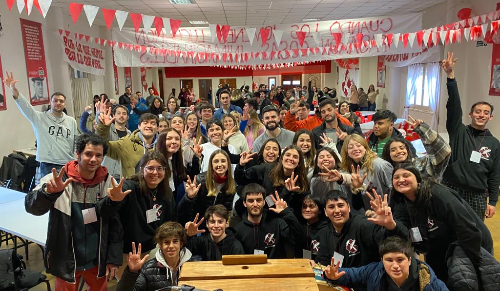 Juventud Radical de la Quinta en el encuentro en Ayacucho. 