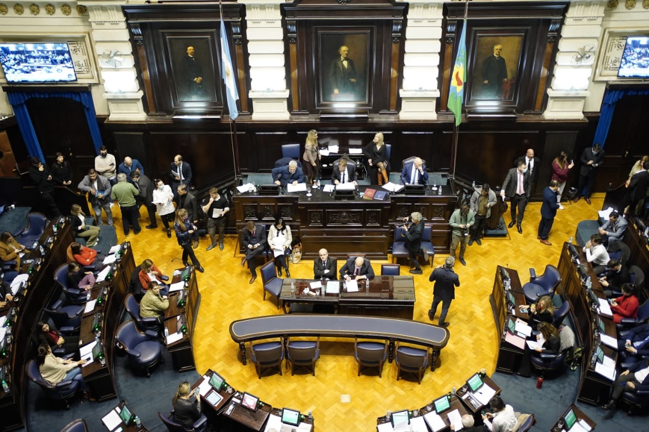 La Cámpora intentó relegar a la diputada Susana González de una de las consejerías titulares a la Magistratura y se terminó postergando la votación de uno de los binomios.