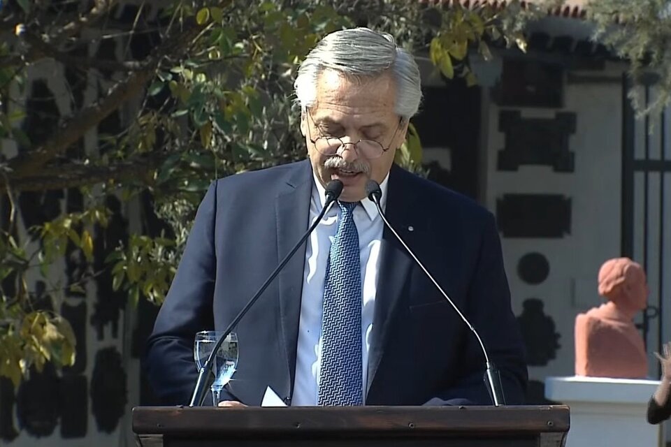Alberto Fernández defendió su gestión y criticó a Mauricio Macri.