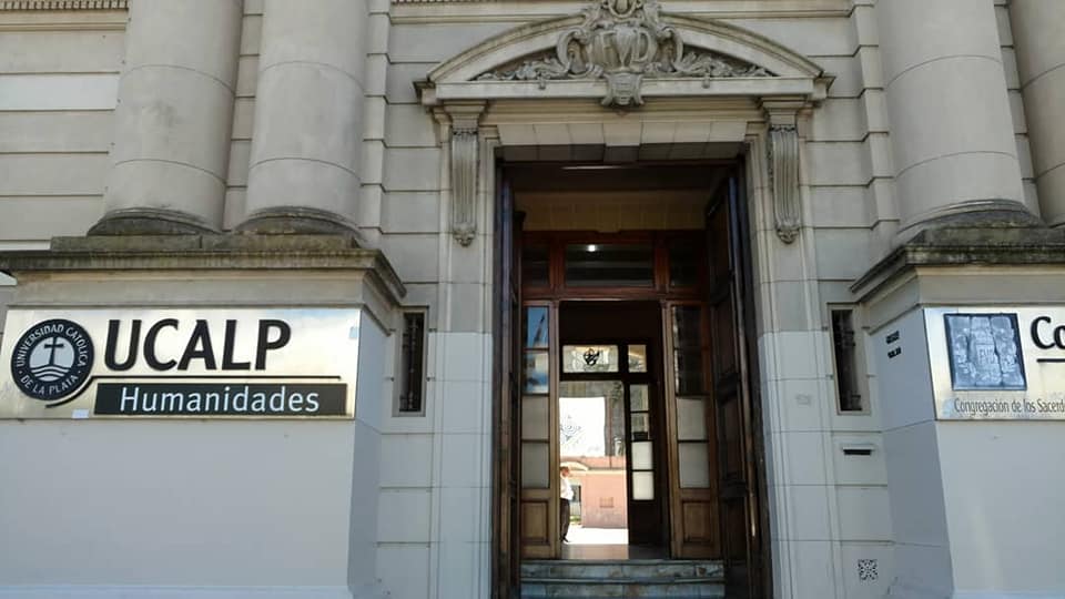 El propósito del encuentro fue iniciar las gestiones pertinentes para que la casa de estudios pueda desembarcar en Balcarce.