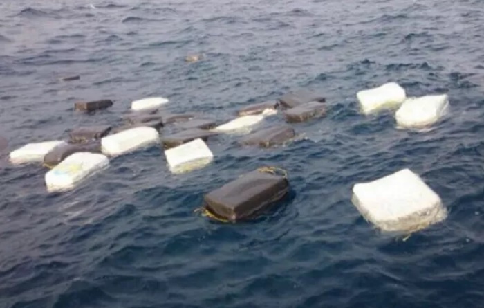 Bahía Blanca. Bolsones de cocaína fueron hallados en un sector de la ría de la ciudad de Bahía Blanca.