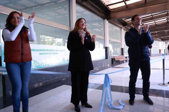 Sánchez Jauregui junto a Ruiz Malec y Mantegazza en la inauguración de la Subdelegación de Trabajo en San Vicente.