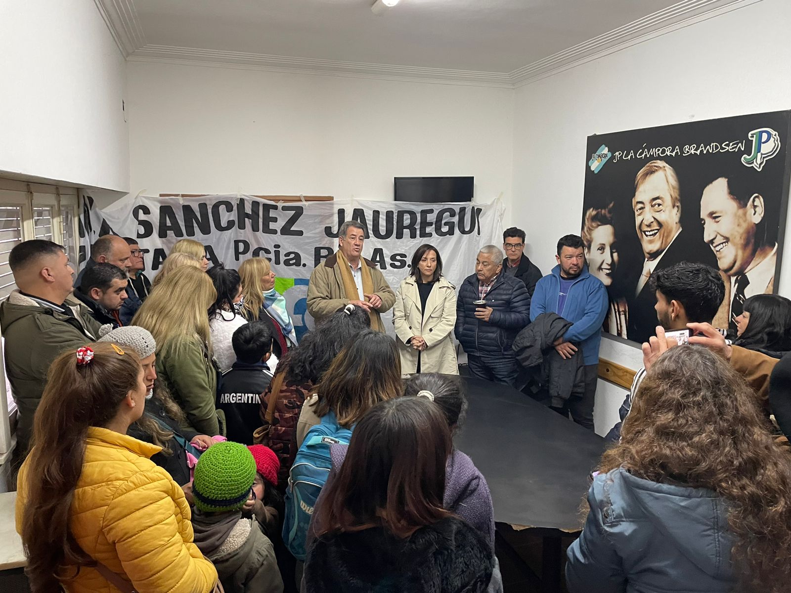 Sánchez Jáuregui en el encuentro del Partido FE en Chascomus con representantes de la Tercera Sección electoral.