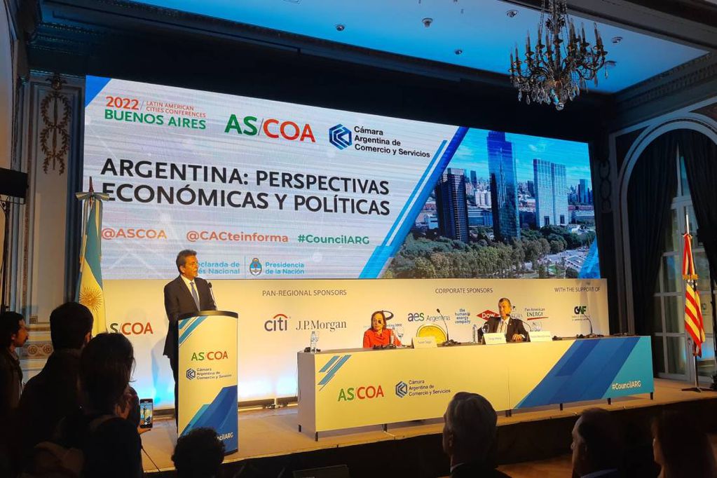 Al disertar en el Consejo de las Américas, señaló que en las próximas horas se conocerán "niveles inesperados" de desempleo en 6,7% .