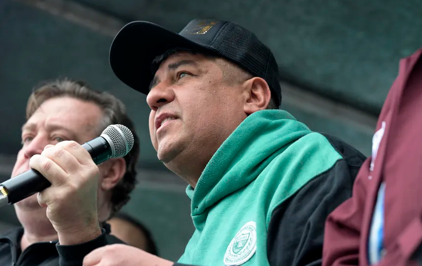 En la marcha de la CGT hacia el Congreso Nacional, Moyano aseguró que los trabajadores “van a bancar” la lucha contra los empresarios que remarcan los precios.