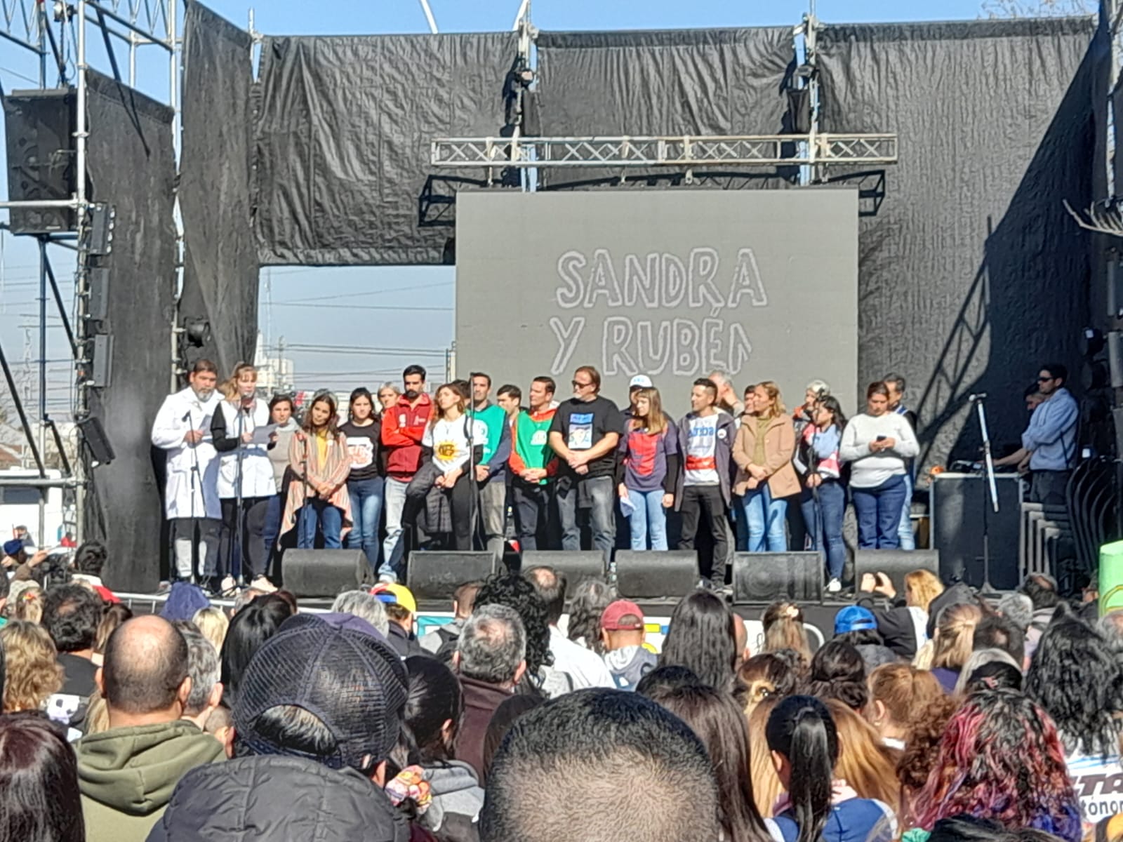 Tragedia de Moreno. El acto central por Sandra y Rubén.