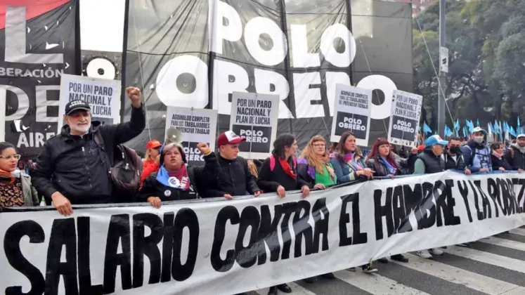Los piqueteros de izquierda iniciaron ayer la jornada de lucha en contra del ajuste del Gobierno nacional.