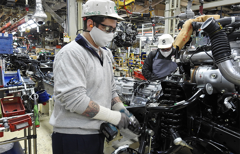 Toyota se suma a las firmas líderes Bridgestone, Pirelli, Fate y Ford Argentina e interrumpe su producción por la falta de neumáticos.
