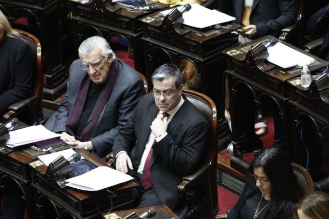 Los diputados oficialistas Martínez, Penacca y Gioja instaron a formar una Comisión Especial para "evaluar la conducta de Espert".