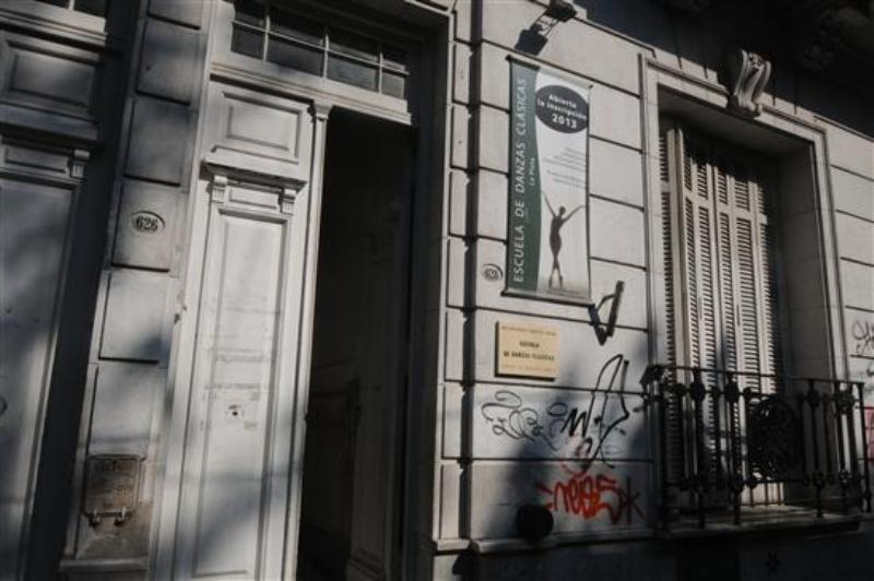 La comunidad educativa de la Escuela de Danzas Clásicas en estado de alerta por la amenaza de recortes. 