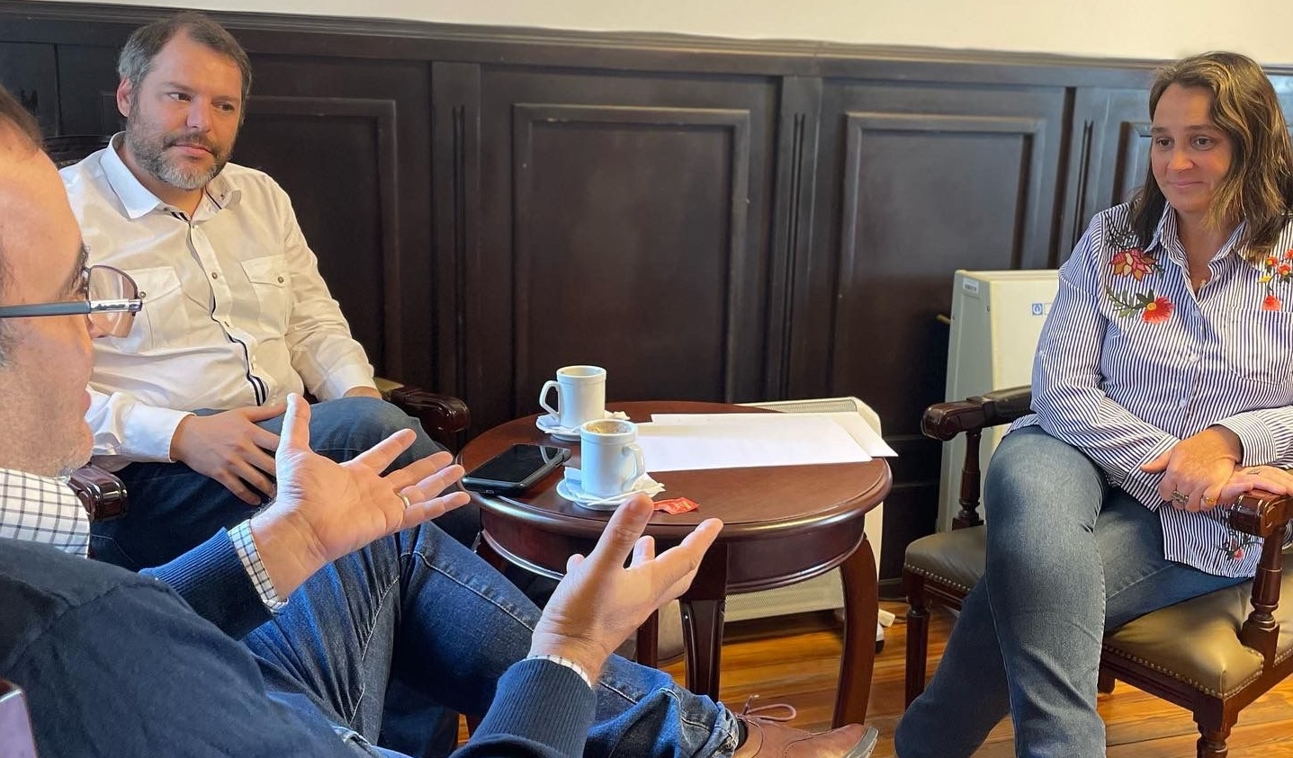 Nuevos municipios. Los senadores de Juntos Marcelo Daletto y Lorena Mnadagarán se reunieron con Patricio Pro. 