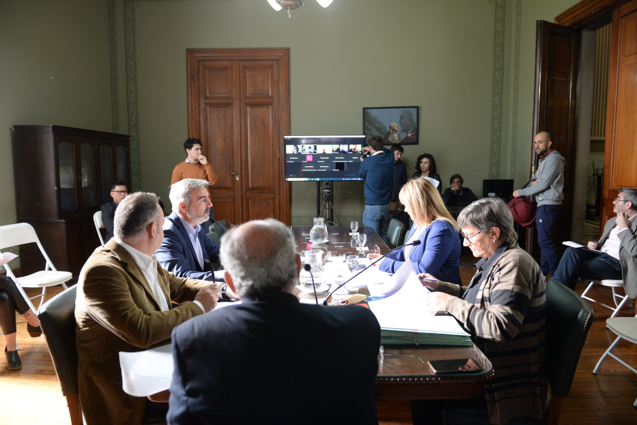 Senado bonaerense. La Comisión de Asuntos Municipales encamina el debate por la Ley de Nocturnidad.