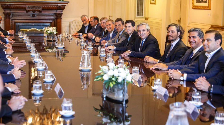 El Gobierno nacional amplió el Presupuesto, pero recortó planes sociales y obra pública.