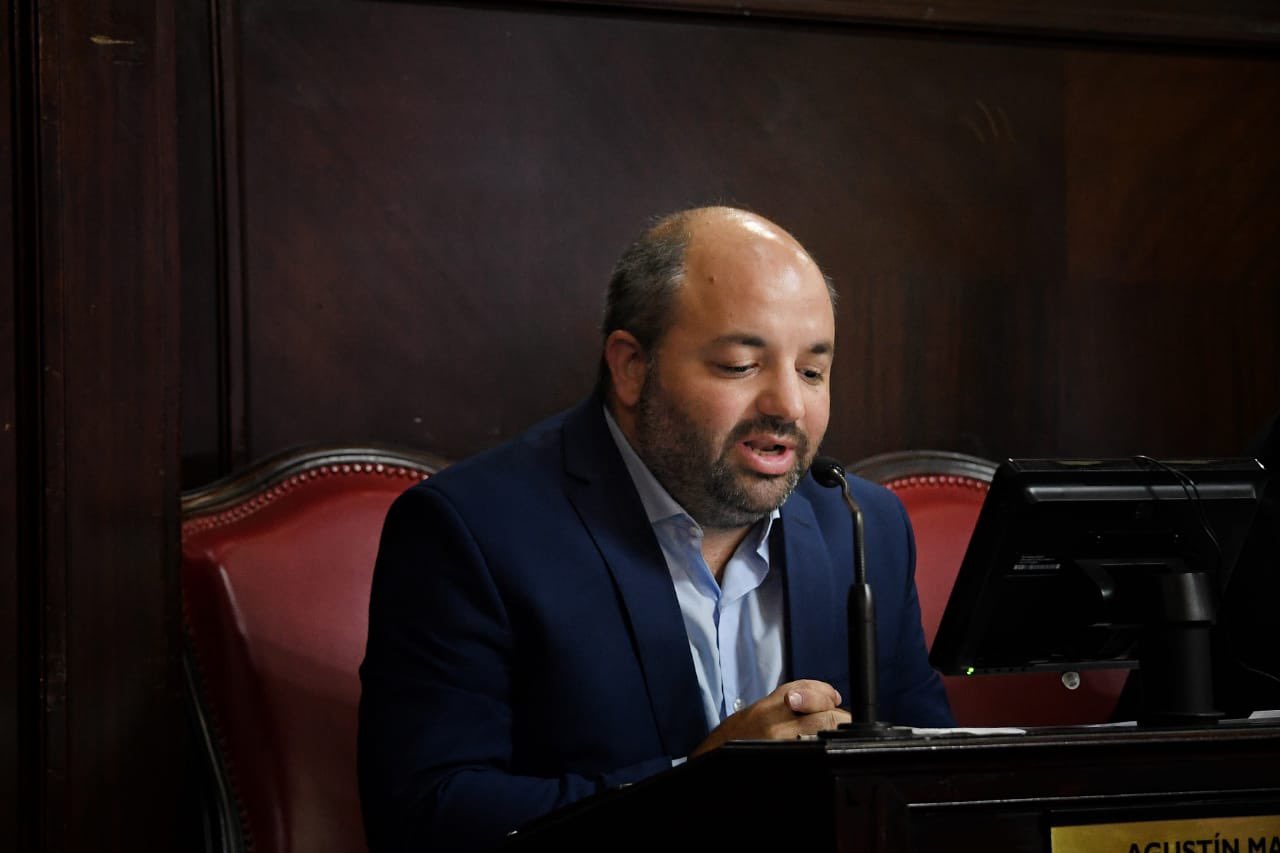 El senador bonaerense Agustín Máspoli es el autor del proyecto de licencias parentales para concejales. 