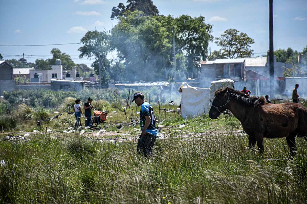 La controversia por la toma de tierras en Mar del Plata sumó un nuevo capítulo con la acusación de los intendentes del PRO a un funcionario de Axel Kicillof.