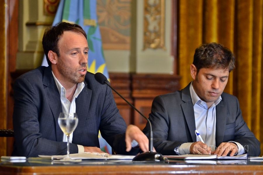 El ministro de Economía de Kicillof criticó las políticas de Javier Milei y advirtió una importante caída en los recursos tributarios de la Provincia.