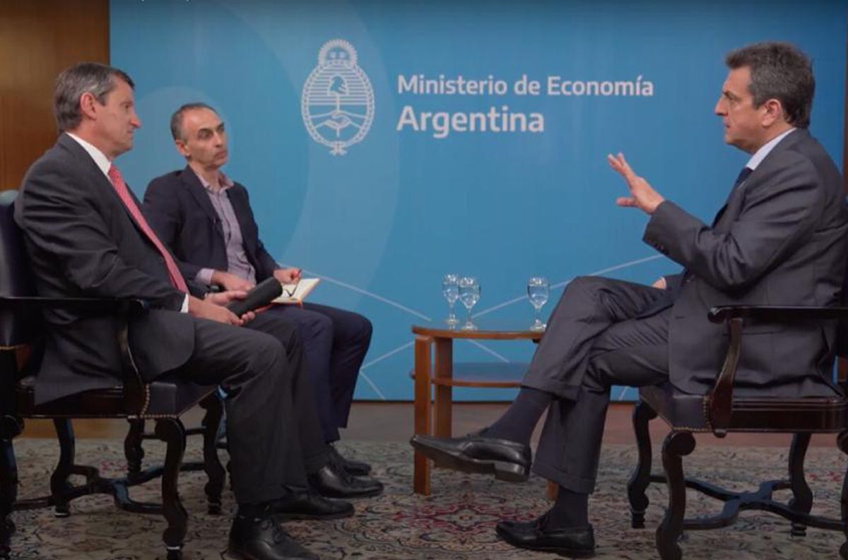 A través de un video grabado, Massa participó del 58vo. Coloquio de IDEA.