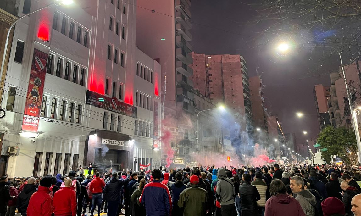 La campaña de Fabián Doman en el Club Atlético Independiente se produjo en medio de situaciones de violencia en la entidad deportiva.