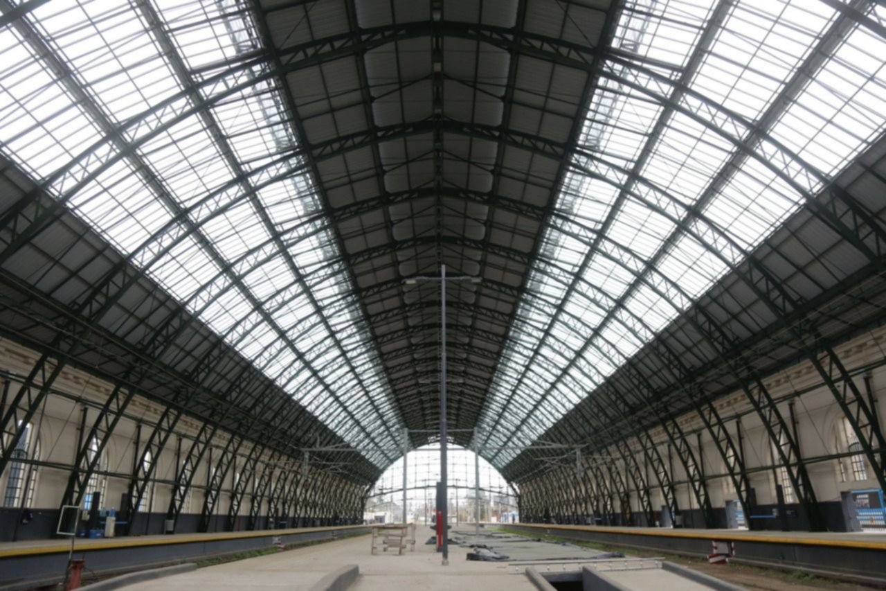 Así quedó el interior de la Estación de Trenes de La Plata. 