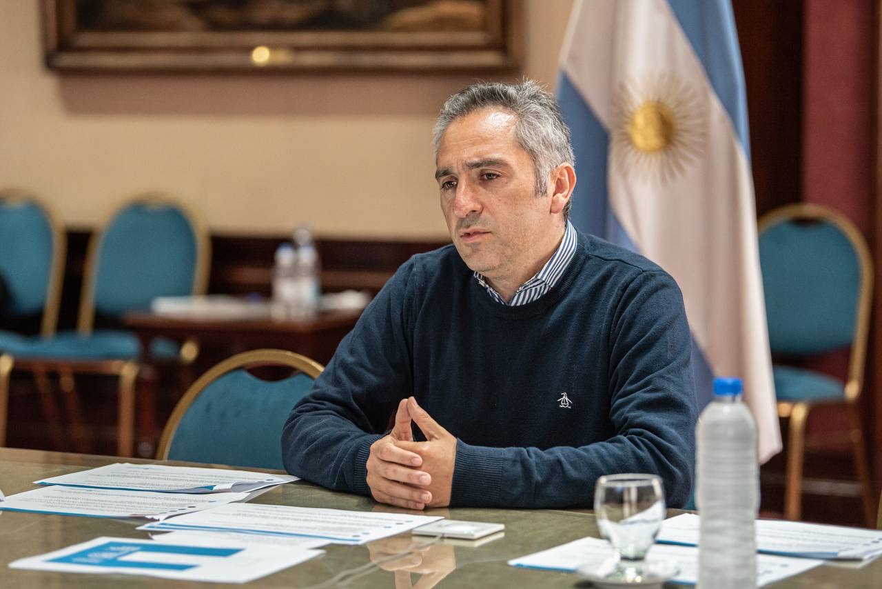 El ministro de Desarrollo a la Comunidad bonaerense, Andrés “Cuervo” Larroque, le envió otro mensaje al presidente Alberto Fernández.