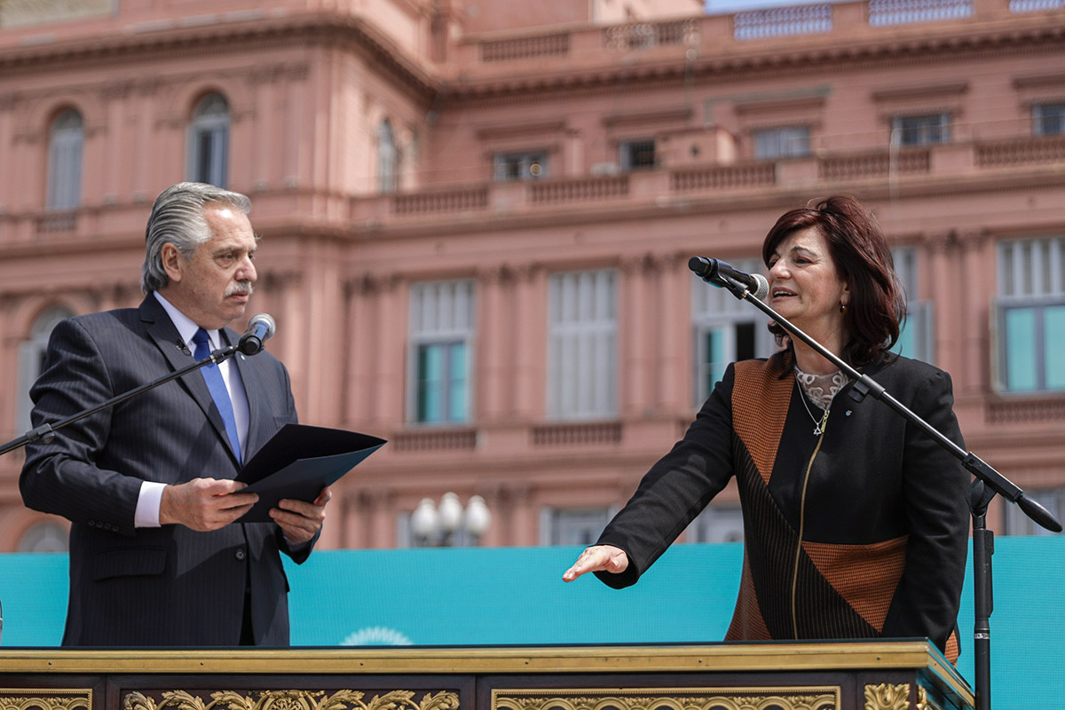 La ministra de Trabajo de la Nación, Raquel "Kelly" Olmos, dijo que prefiere que la Argentina gane el Mundial a que baje la inflación.