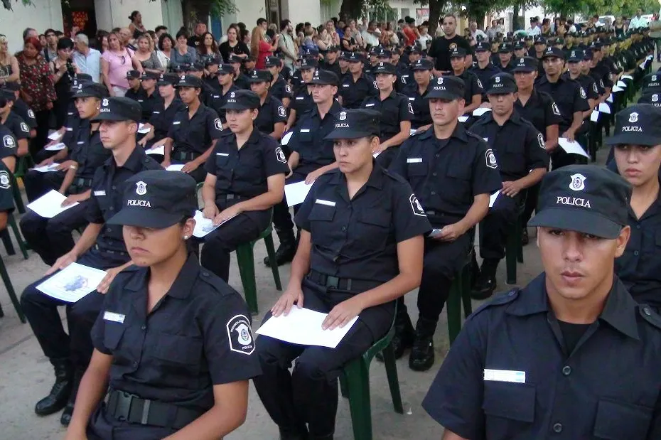 Desde el Ministerio de Seguridad de la provincia de Buenos Aires aseguraron que buscan duplicar el número de aspirantes a policía en Bahía Blanca para el ingreso del año 2023.