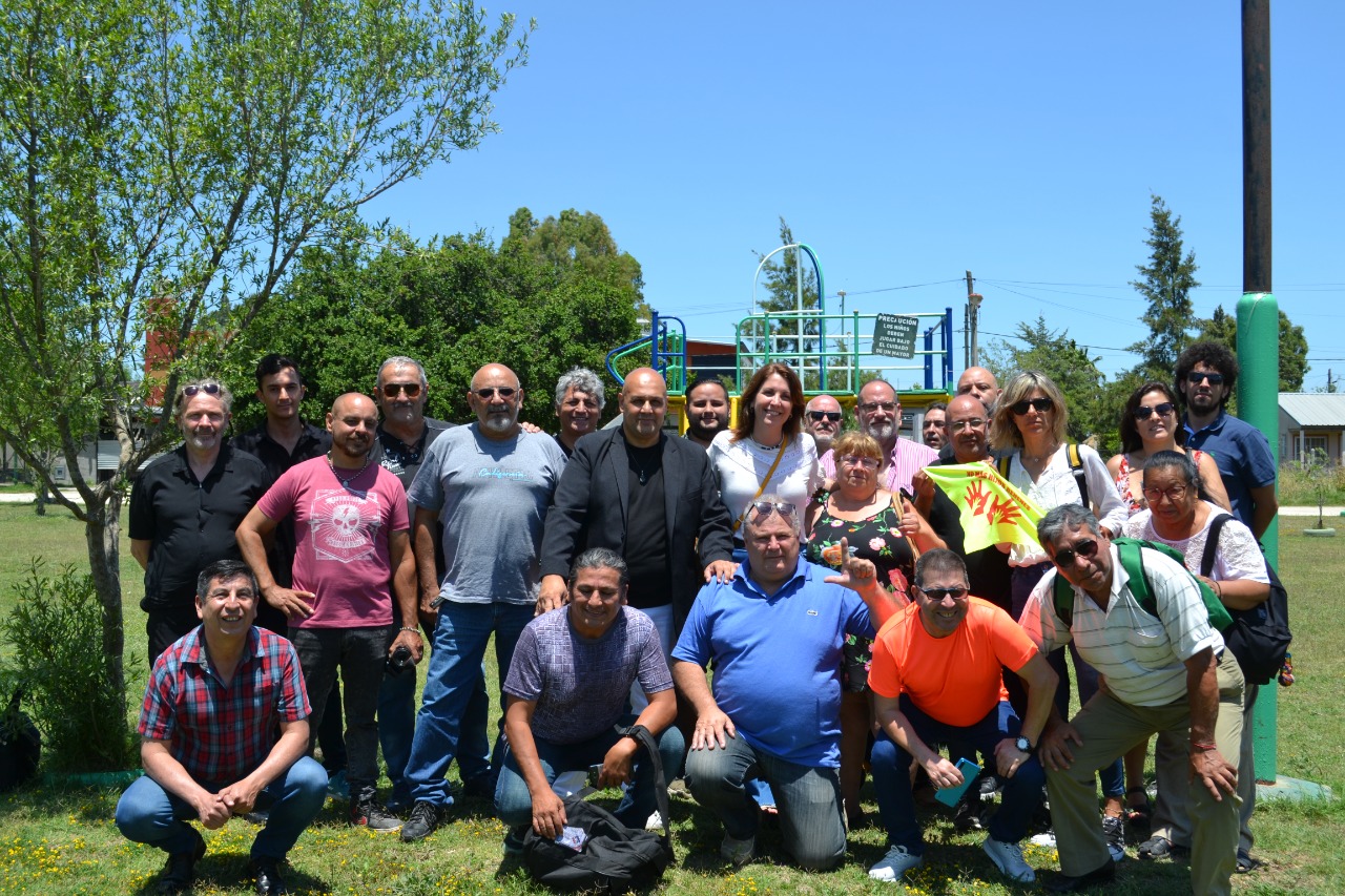Moragues participó de un encuentro en Berisso con referentes del Partido Demócrata, vecinos y comerciantes.