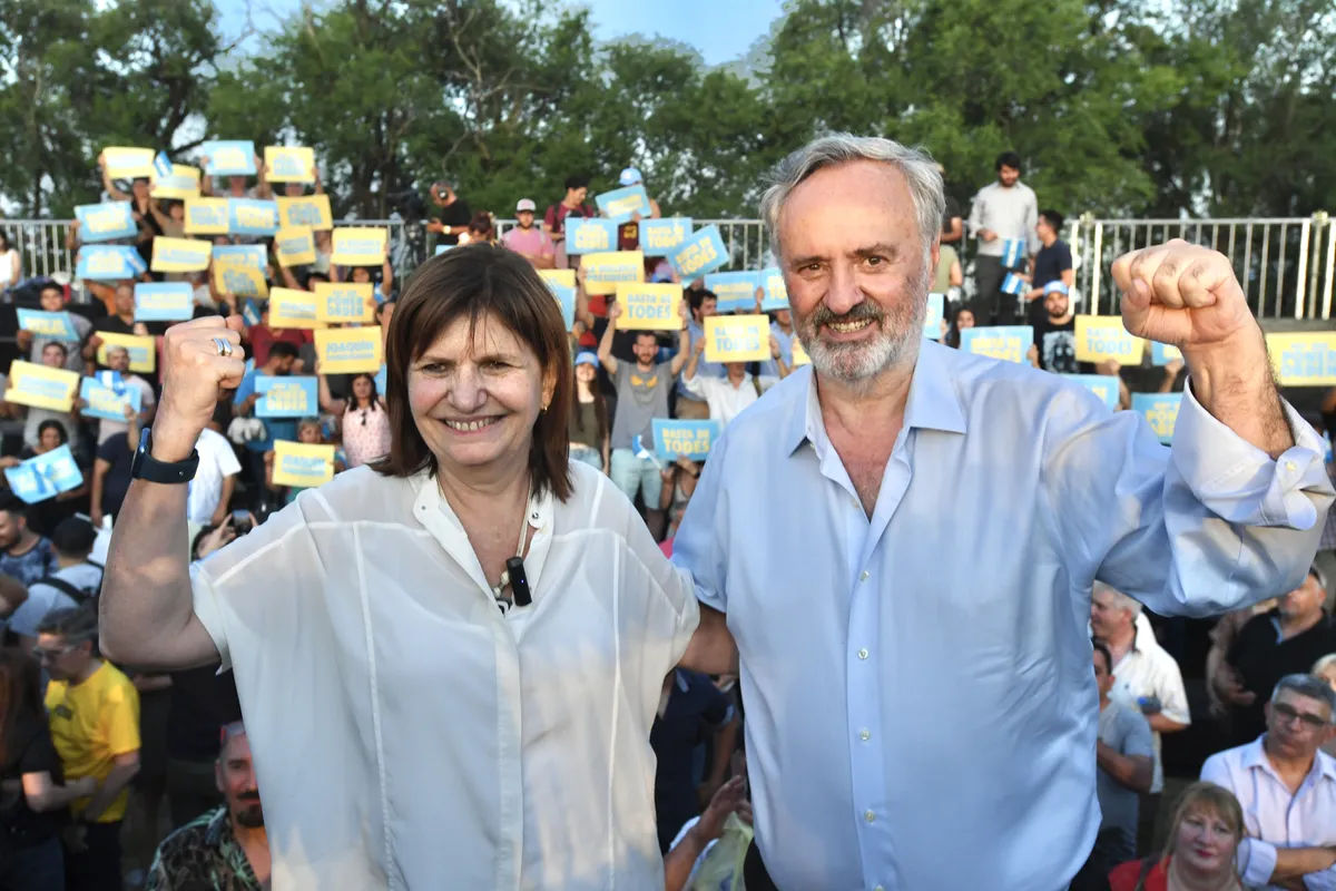 El senador bonaerense de Juntos, Joaquín de la Torre, se lanzó como precandidato a gobernador amparado por Patricia Bullrich.