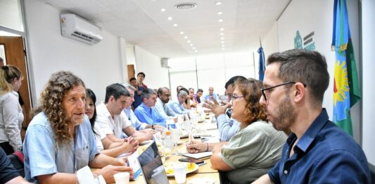 Los gremios que nuclean a los trabajadores estatales bonaerenses aprobaron la propuesta de aumento del 40% para el período enero-agosto.