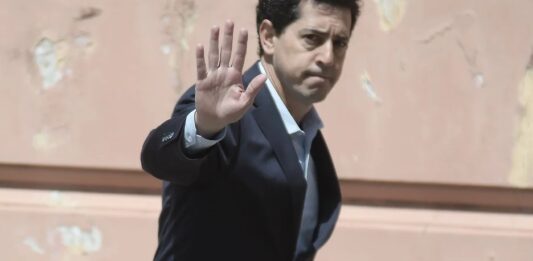 Casi como un espectador, Wado de Pedro buscó bajarle el tono a la interna con el presidente Alberto Fernández. Qué dijo.