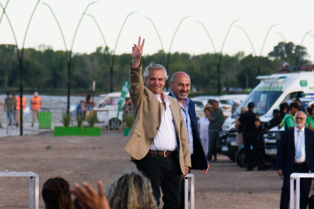 El presidente Alberto Fernández desembarcará en la localidad de Ensenada por segunda vez en el año.