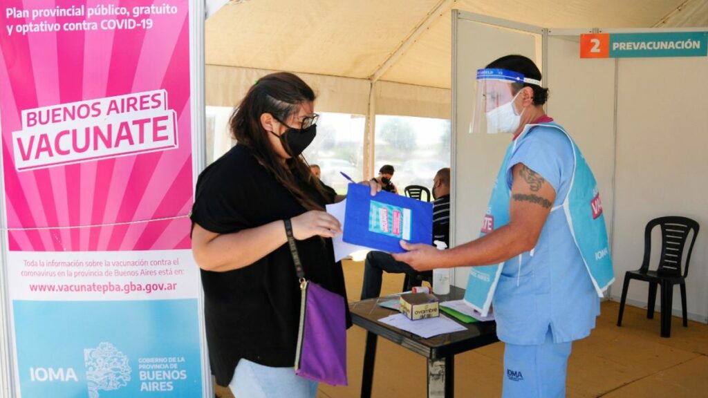 El Ministerio de Salud bonaerense dio a conocer cuáles son las dosis de vacuna Covid que se encuentran liberadas en la Provincia.