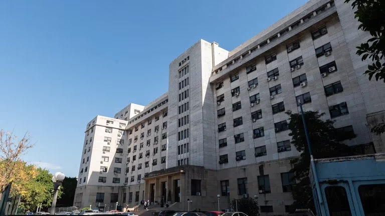 En los tribunales de Retiro ya fueron presentadas dos denuncias por la recompra de deuda externa.