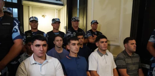 Los celulares de los rugbiers Blas Cinalli y Enzo Comelli fueron secuestrados por el Servicio Penitenciario Bonaerense tras detectar que los usaron para ingresar a las redes sociales.